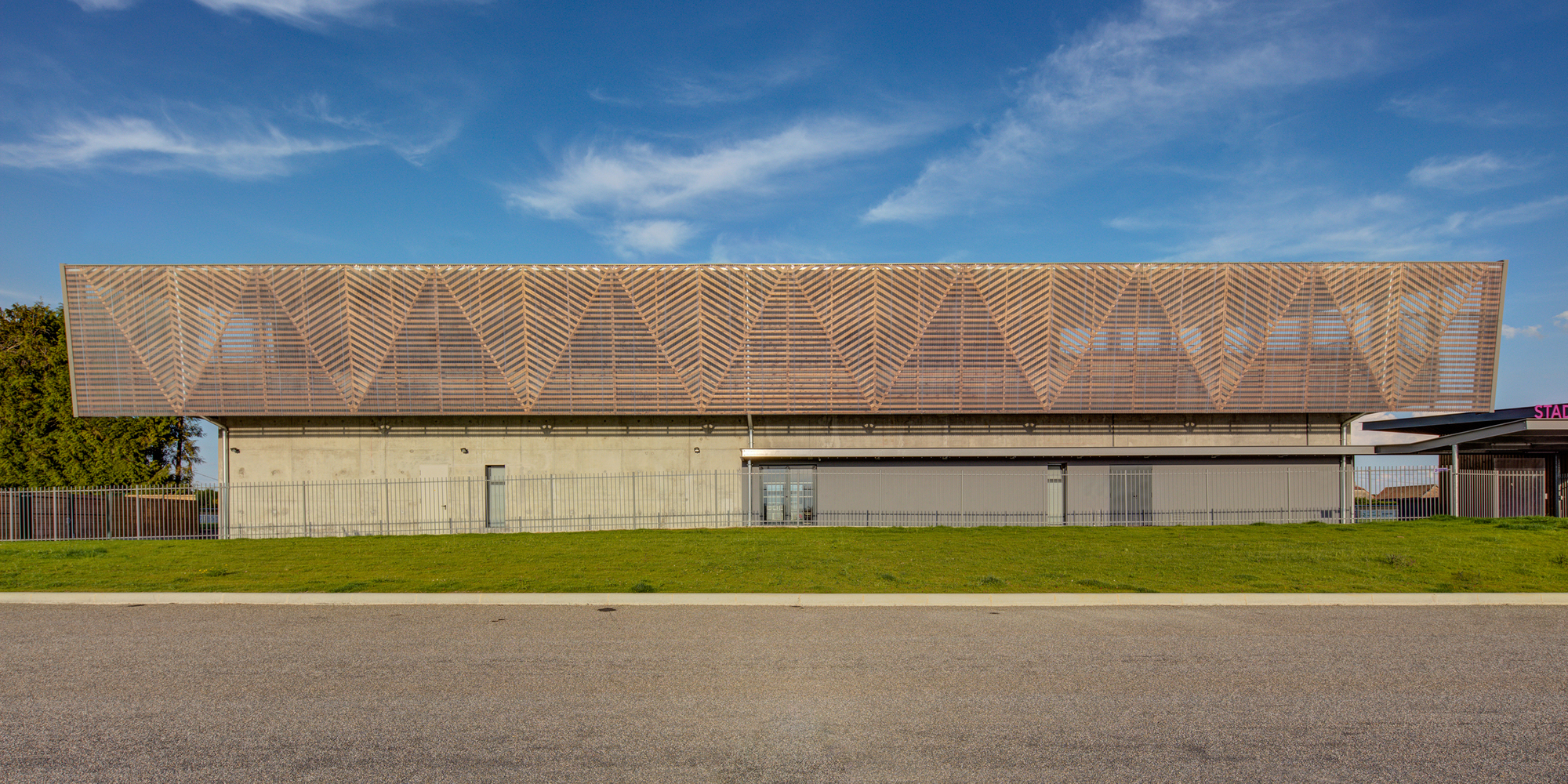 Stadium Ger / Camborde Architectes-17
