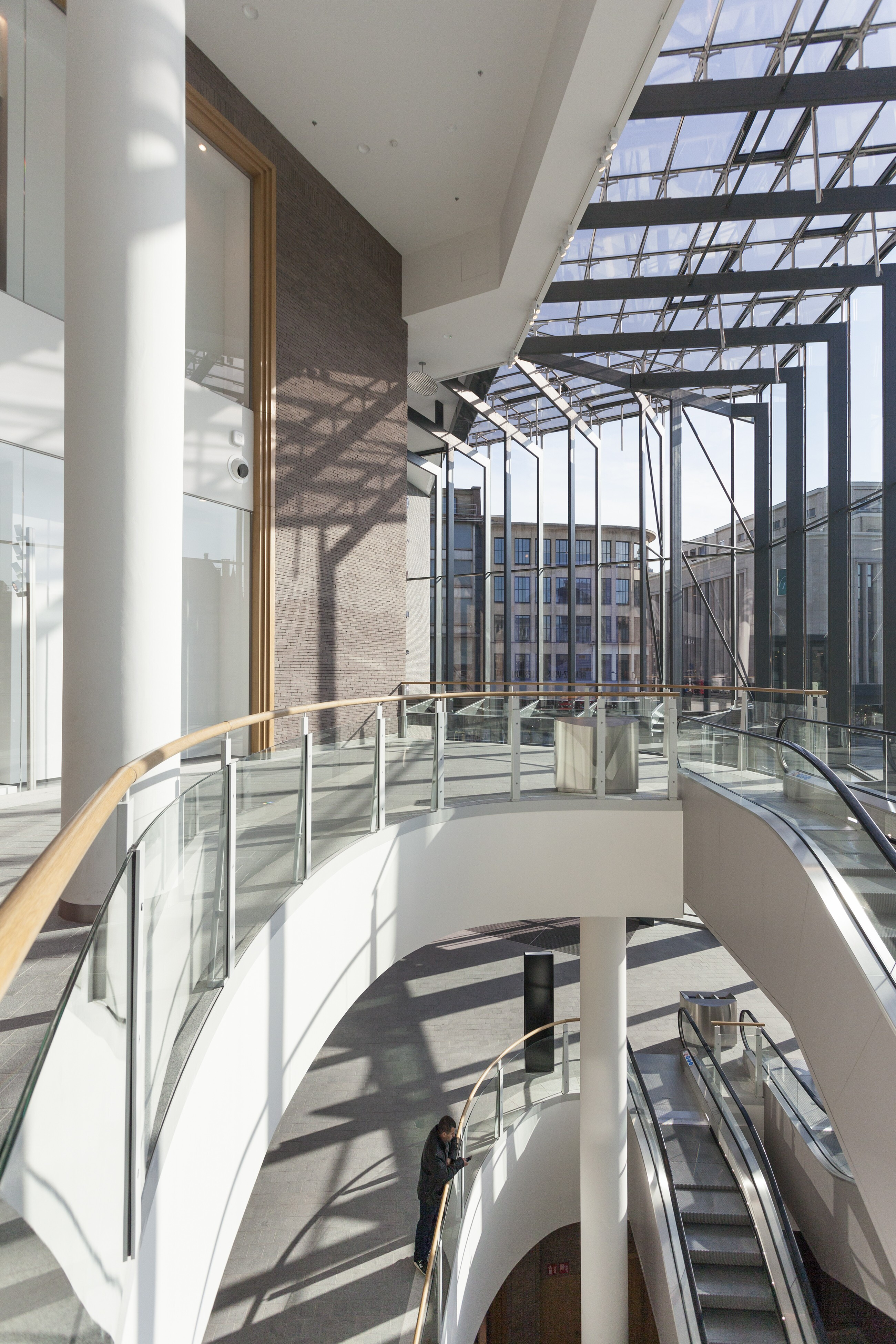 Charleroi Rive Gauche 购物中心-27