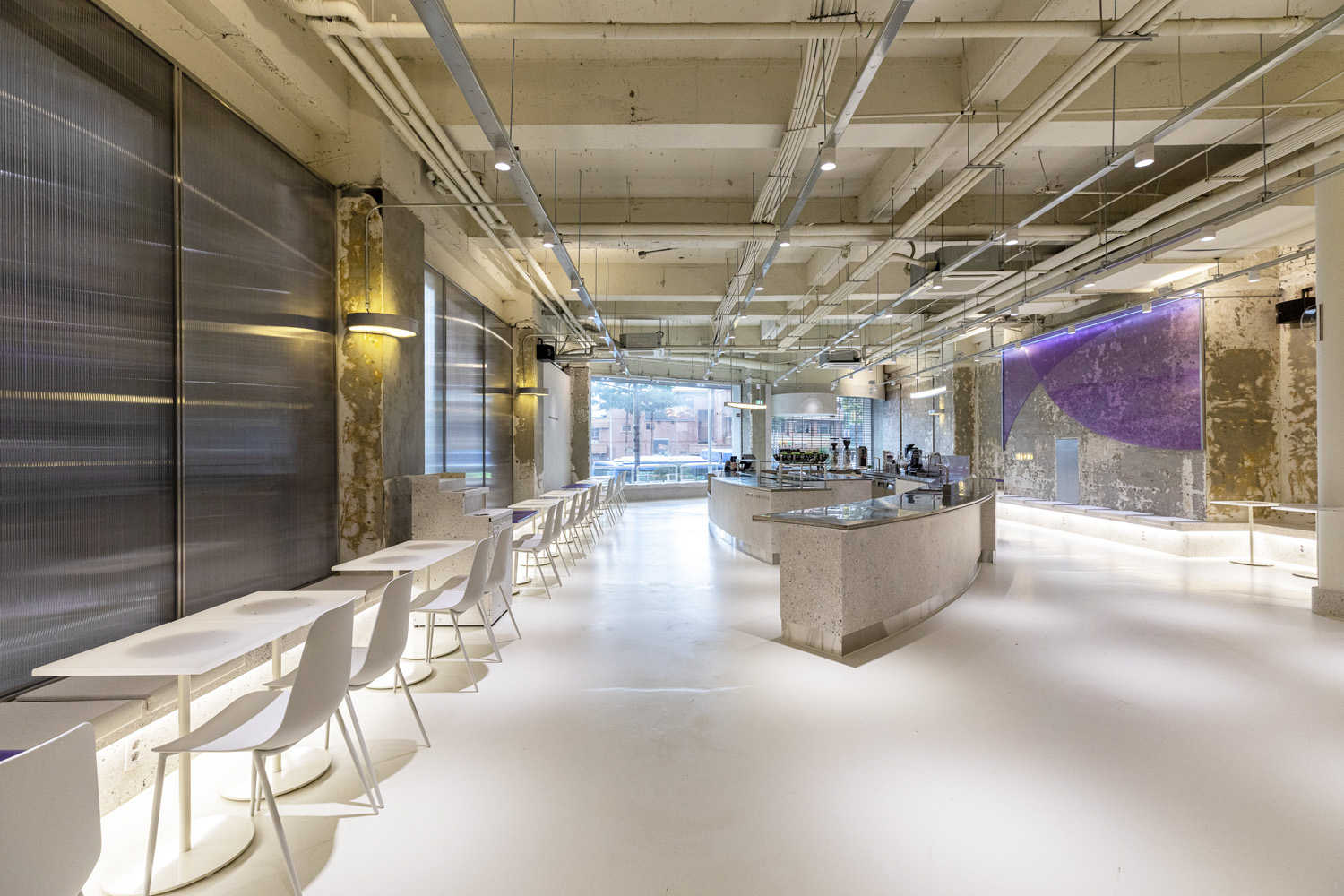 首尔现代简约咖啡厅 精致室内设计诠释时尚潮流-9