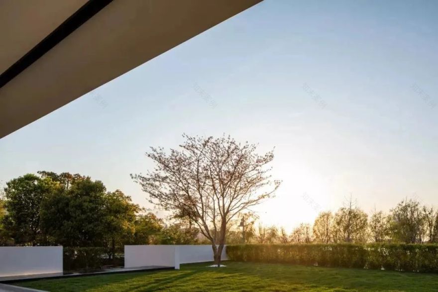 刘雯 700㎡极简工作室丨W.DA 王践设计-20