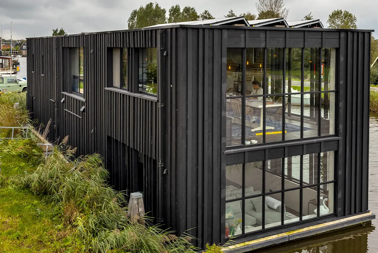 荷兰水上集装箱之家（Zwarte Zwaan）-2