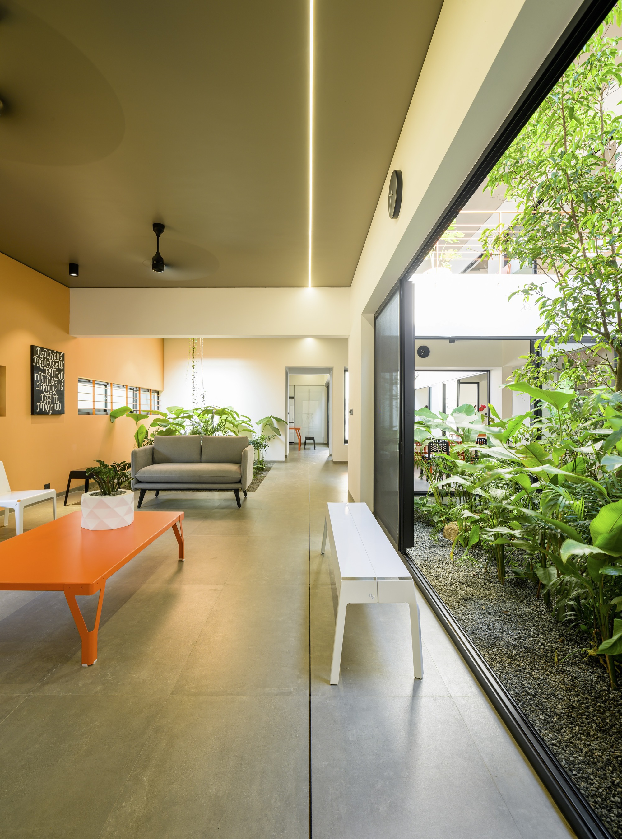 色彩爆发屋丨印度丨LIJO RENY architects-53