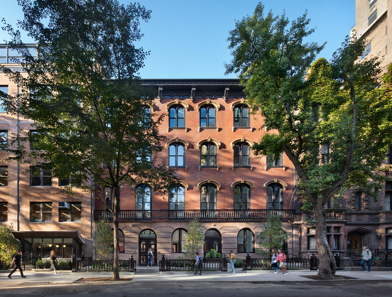 Friends Seminary School | 纽约历史建筑中的现代教育空间-41