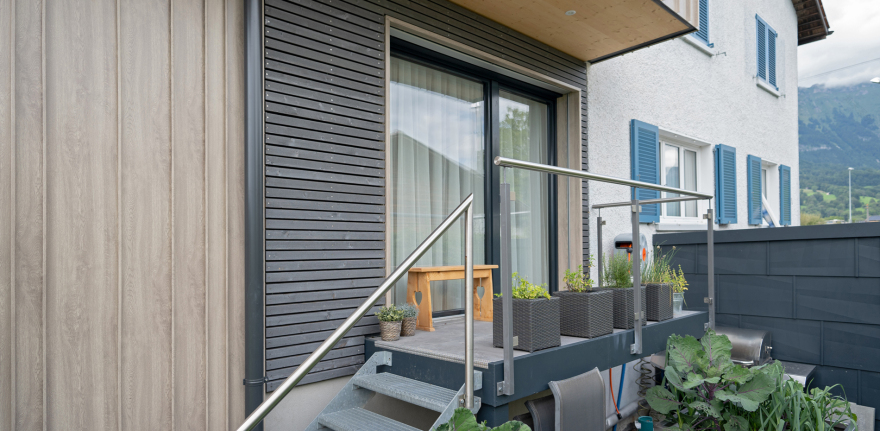 带遮阳座位的扩建建筑丨瑞士-3