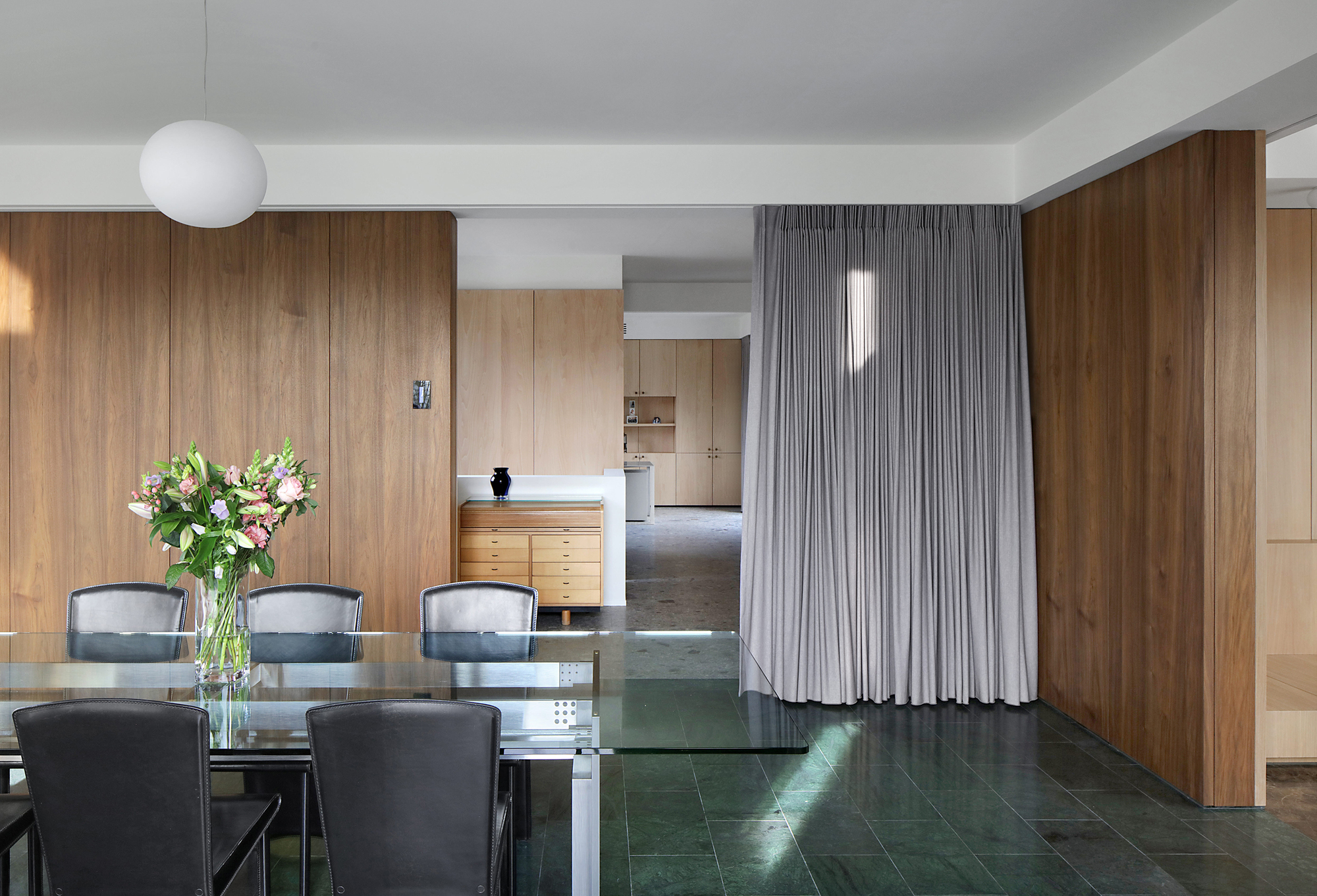 比利时郊区别墅设计，创新几何形态与丰富空间层次-9