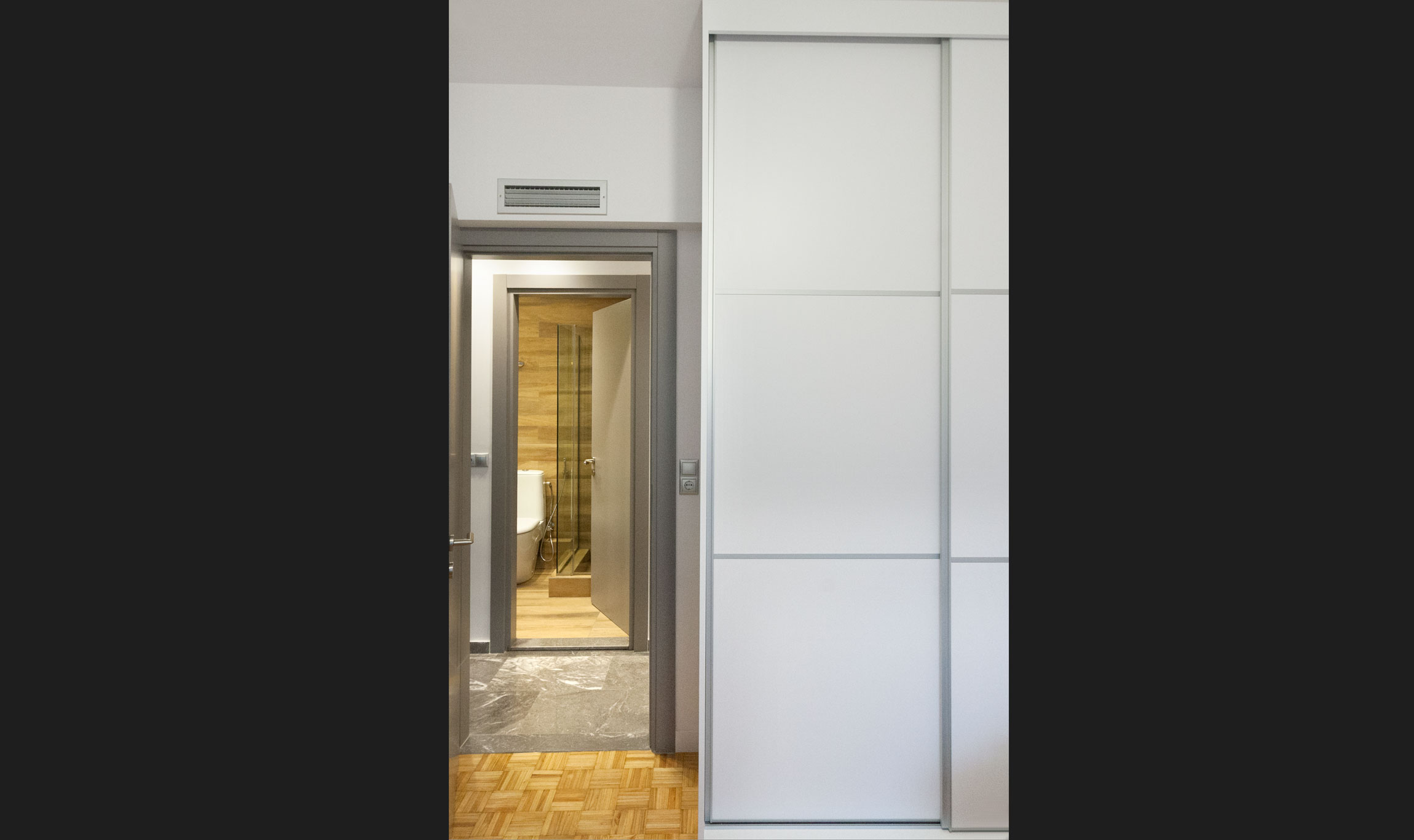 赫拉克莱恩中心的 80 年代住宅翻新-10