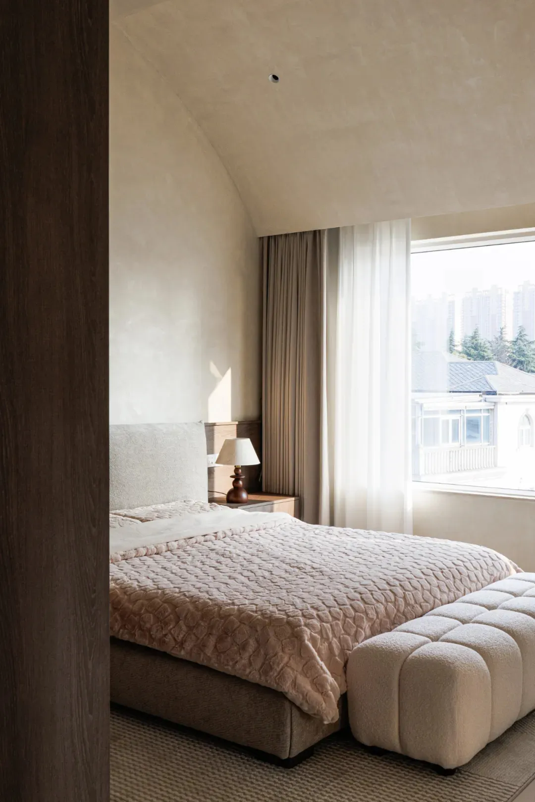 奶油轻侘寂，将生活过成一场私人艺术展-29