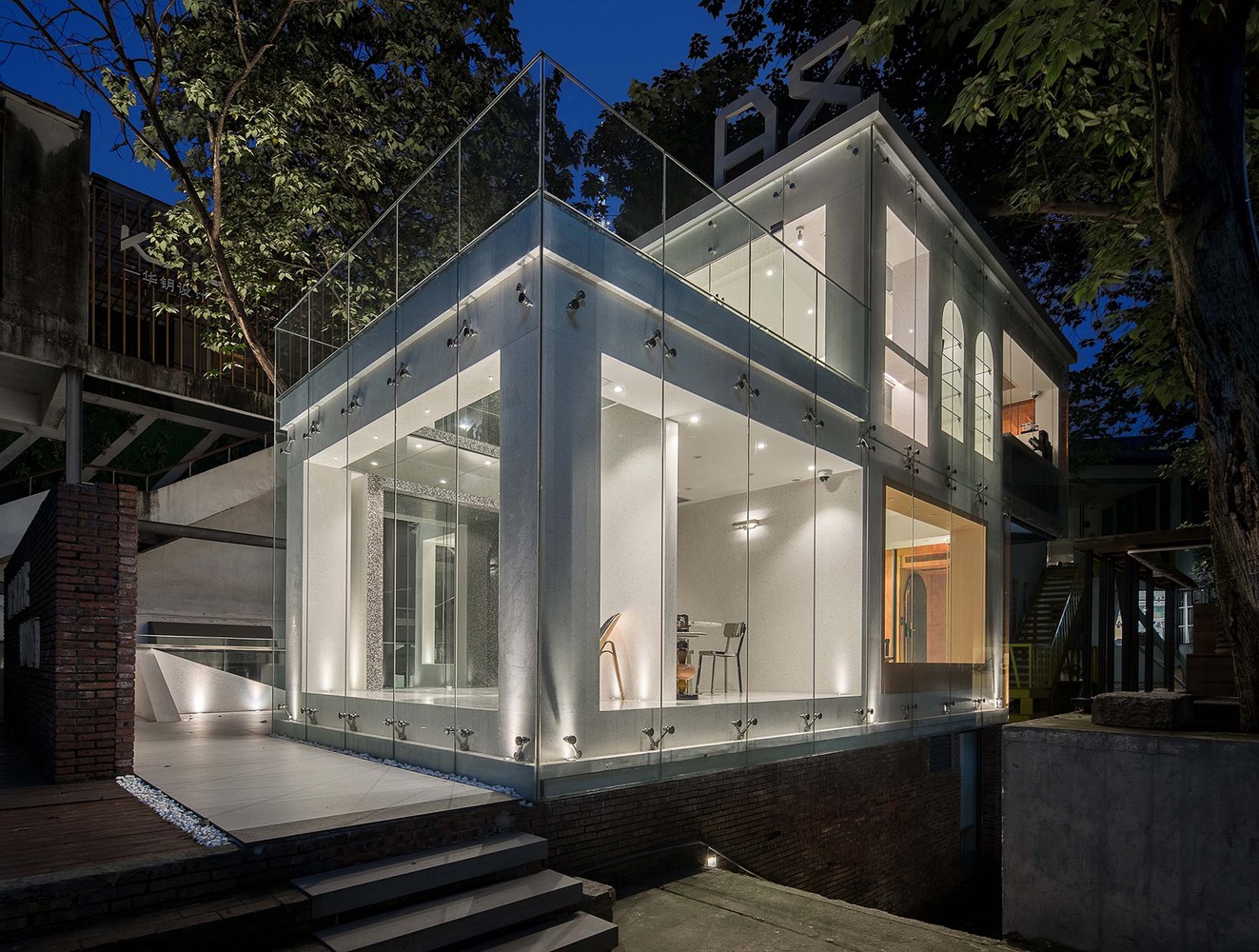 广州 XROOM 创意办公空间丨中国广州丨在于空间设计-6