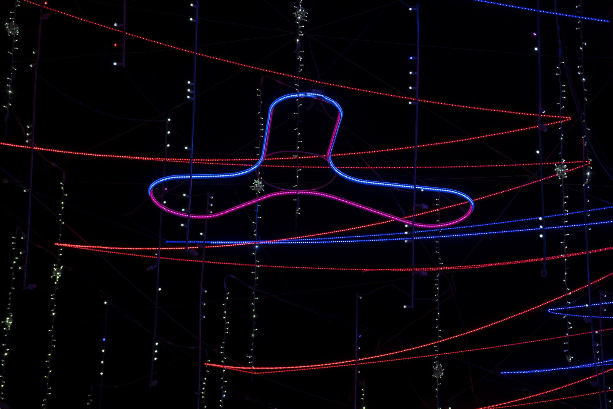 IRIS 灯光装置丨西班牙马德里丨Brut Deluxe-17