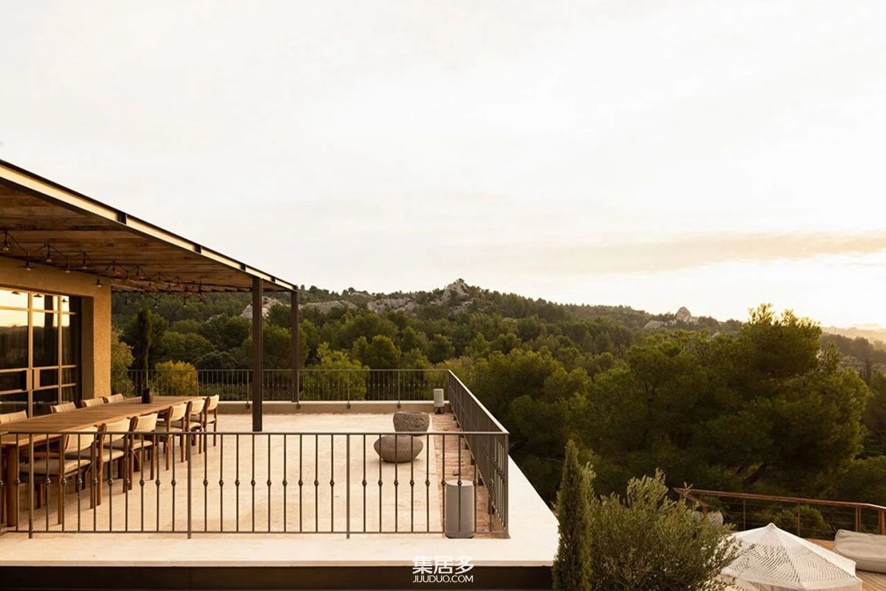 普罗旺斯山巅现代童话别墅丨法国-21