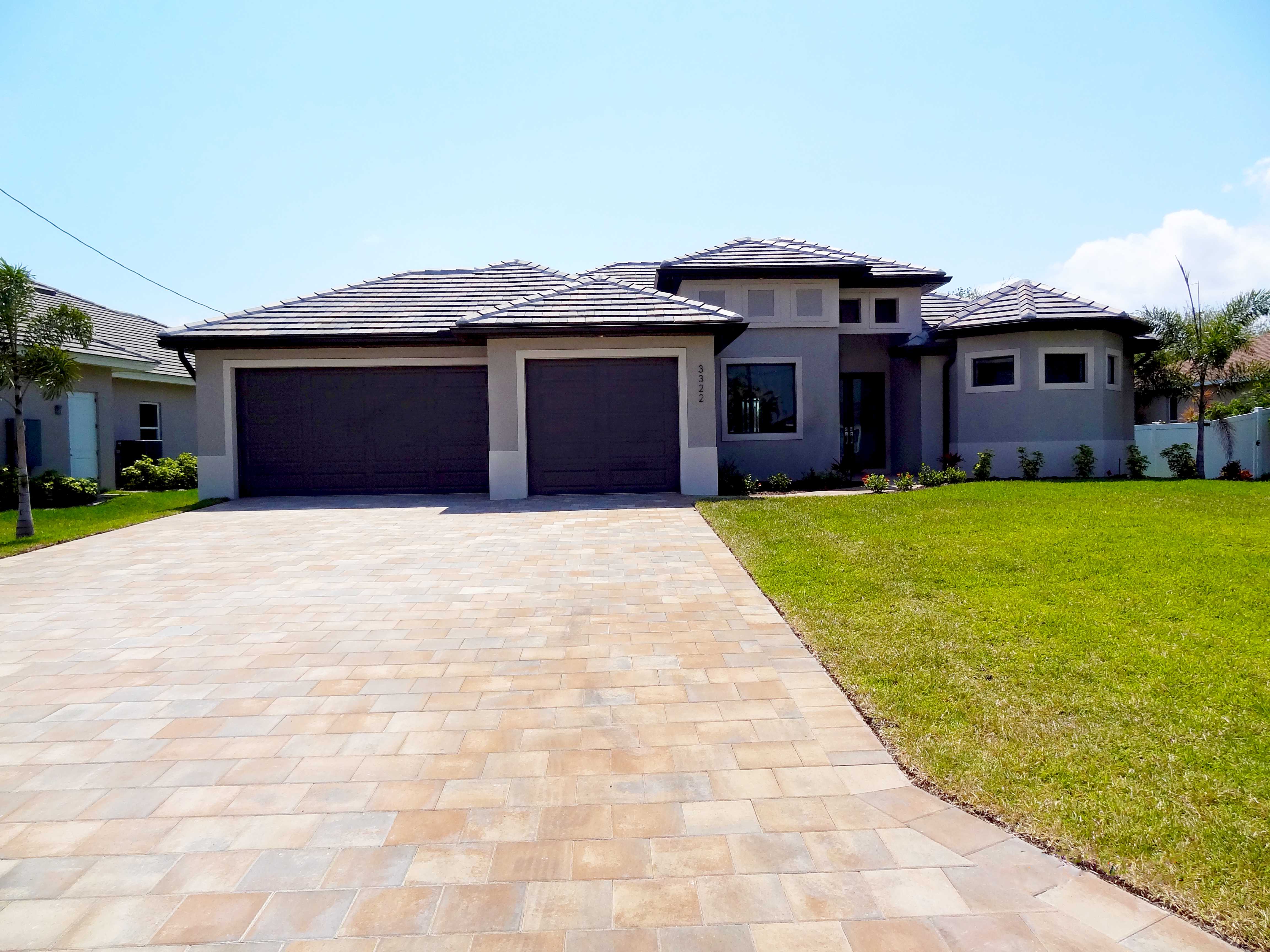 索菲娅豪华度假住宅,现代风格室内设计典范-2