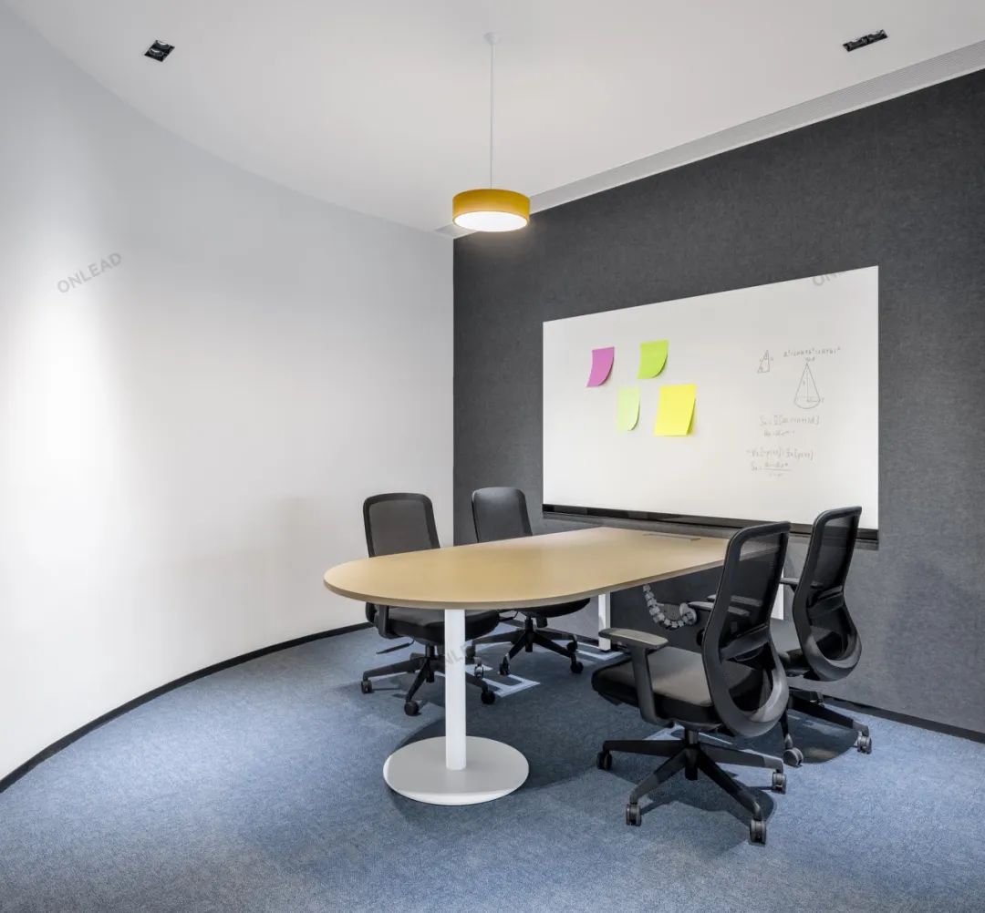 上海巴克斯酒业:科技前沿的灵动办公空间丨中国上海丨海太欧林-19