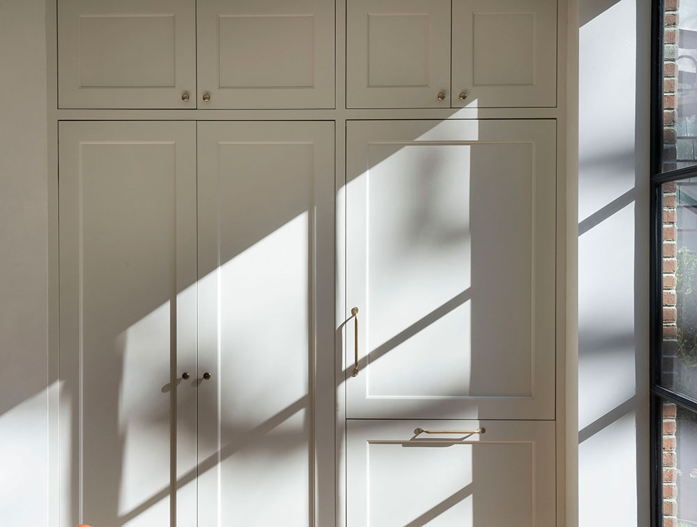 纽约西村历史悠久的褐石建筑的优雅改造-10