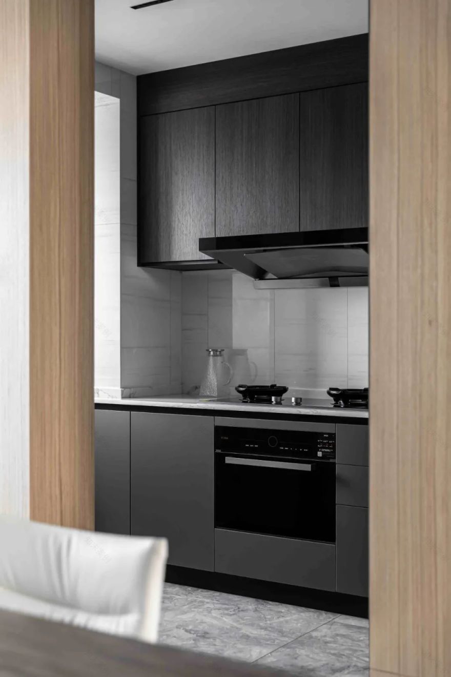 大理石+原木,80后业主的现代风四居室 | 花漾美作-36