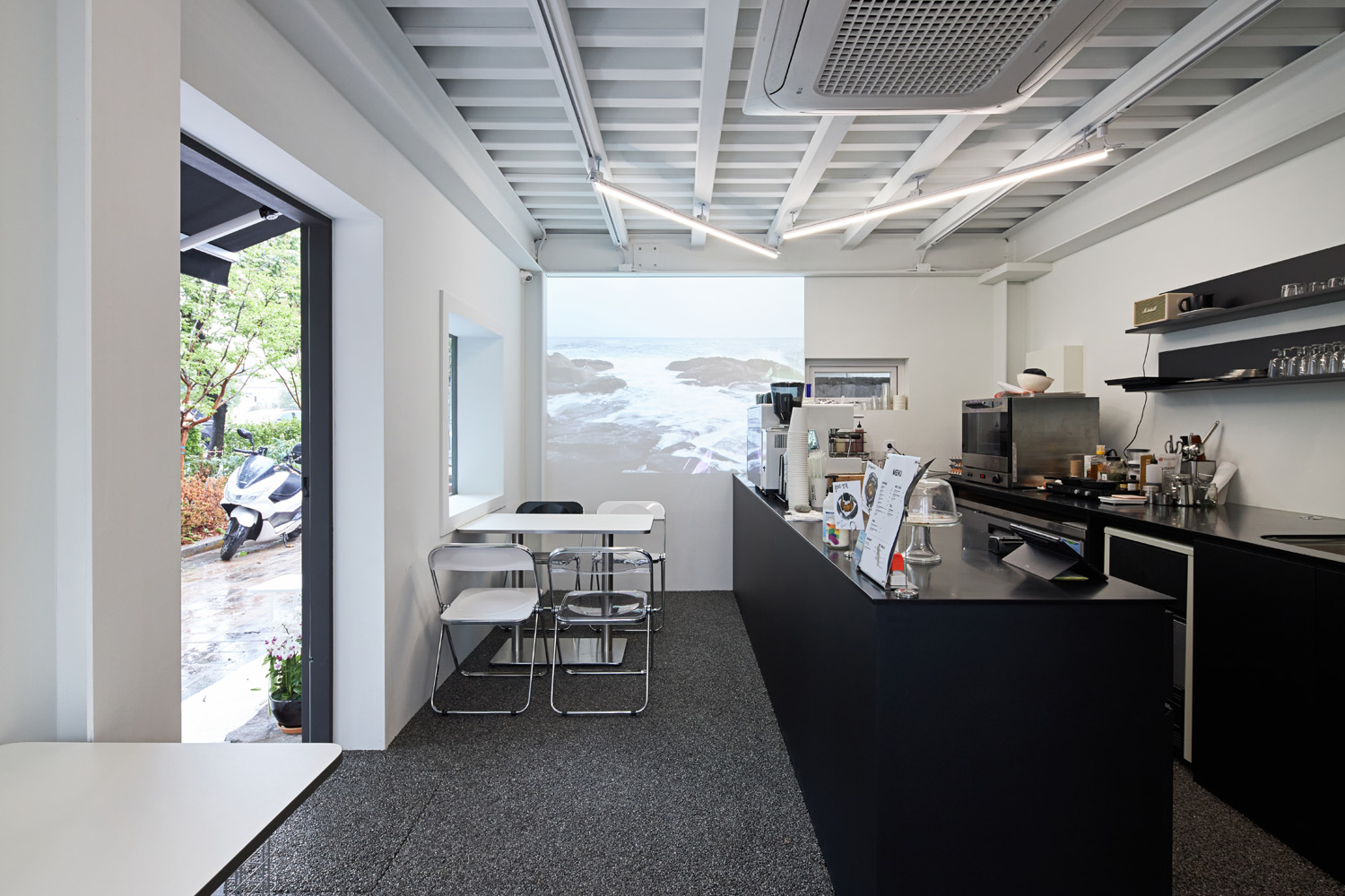 简约黑白设计 10 坪江南区咖啡厅装修报价-4