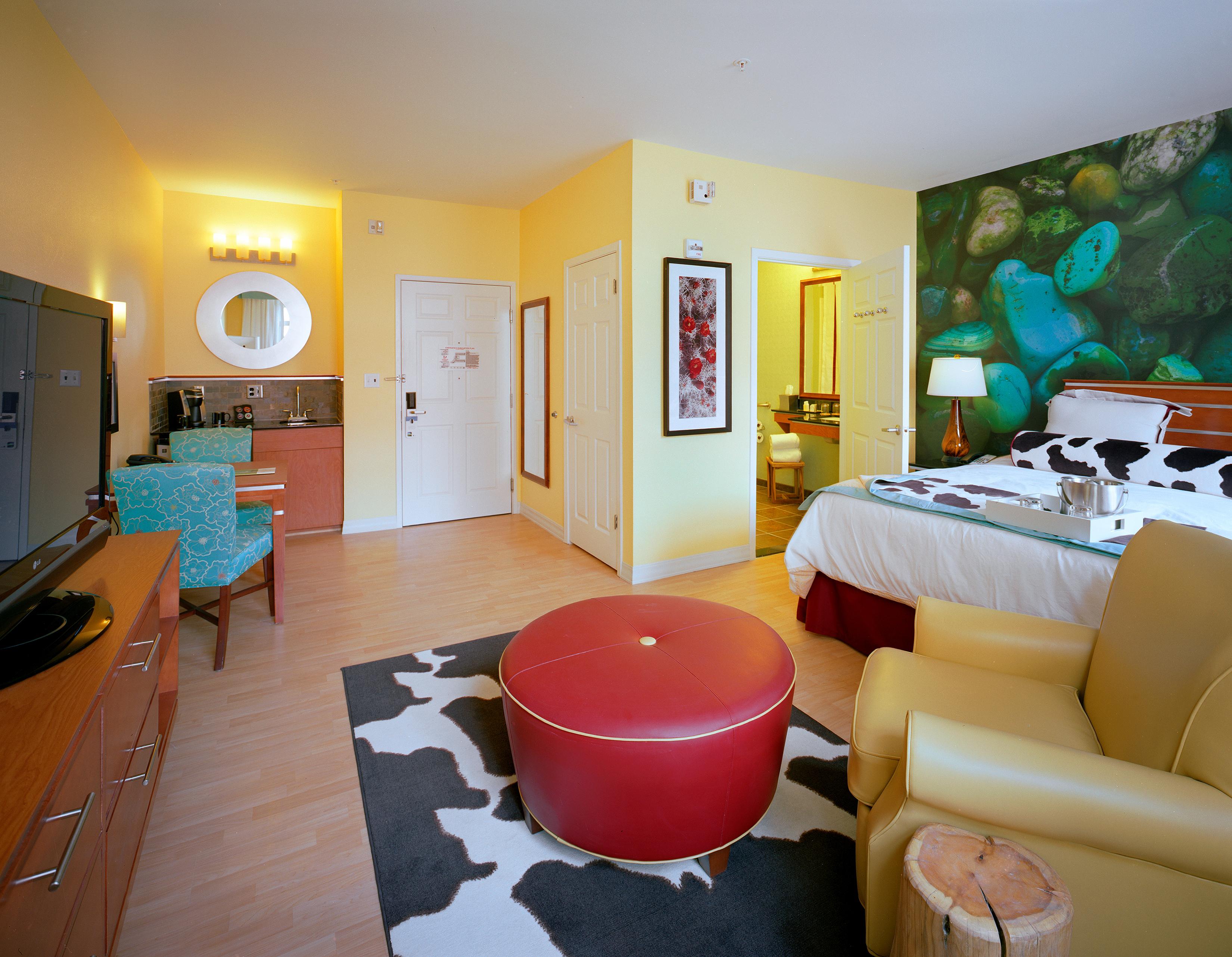 HOTEL INDIGO RIVERWALK AREA-11