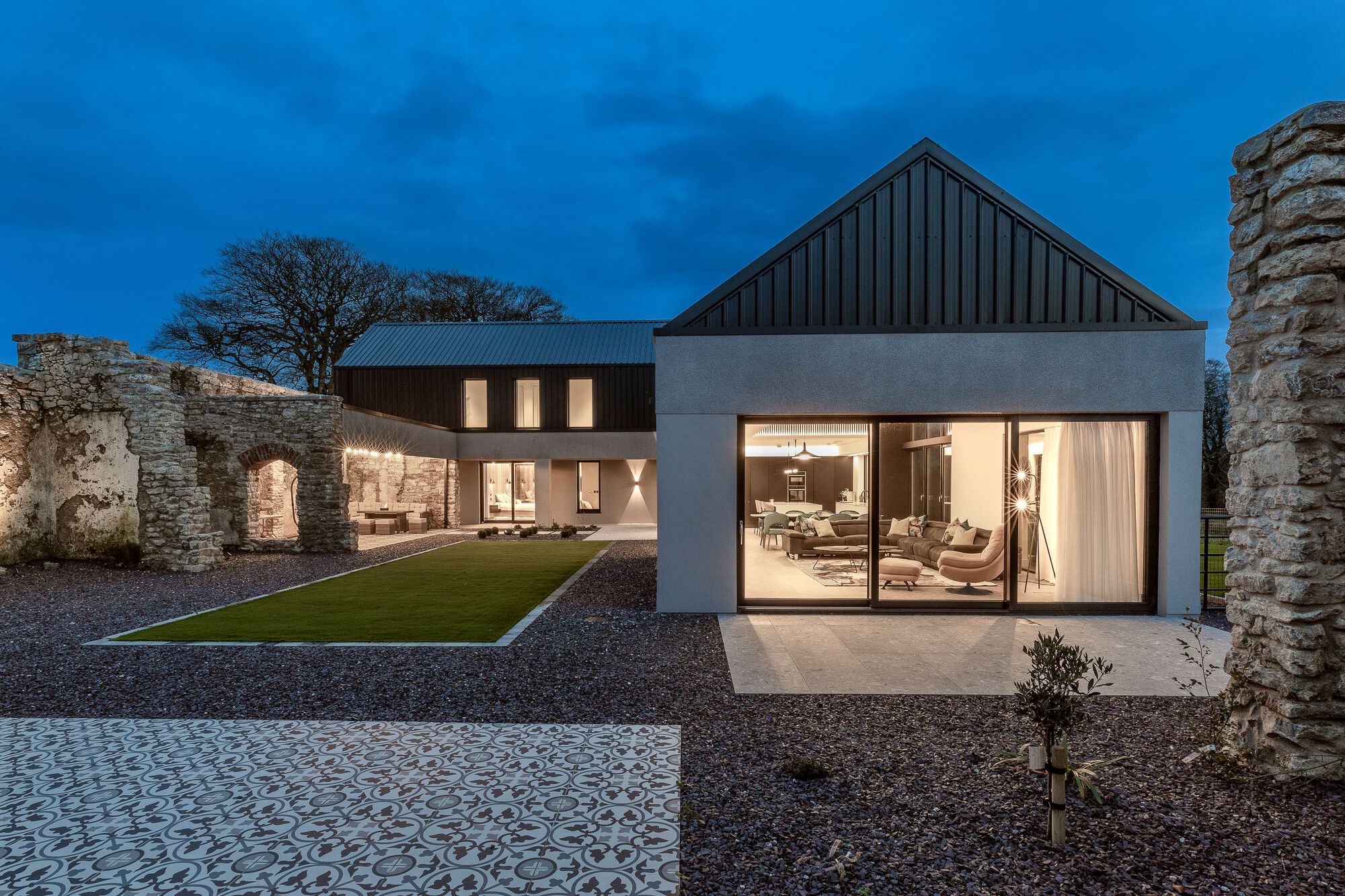 有围墙的花园式住宅丨爱尔兰丨Steve Burke-36