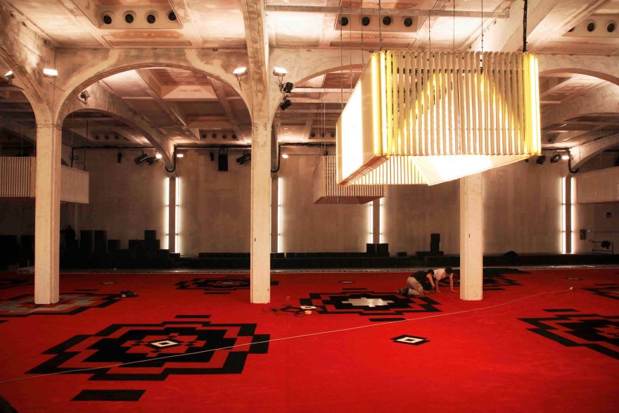 2012 米兰秋冬 Prada 男装秀场设计-9