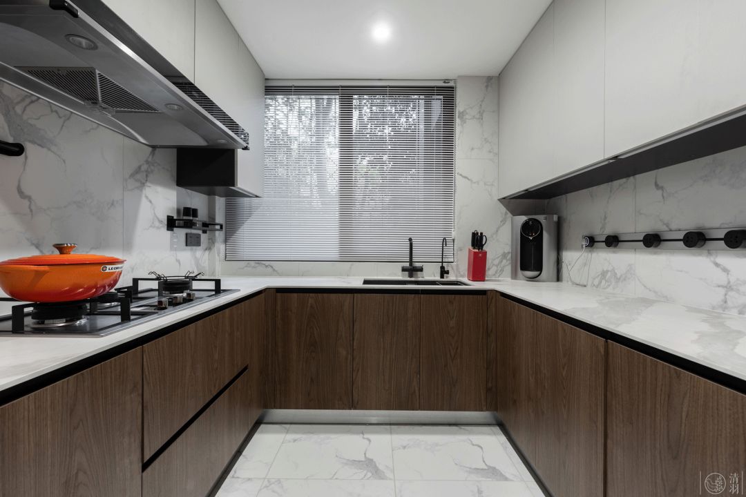 成都市复式公寓的现代简奢花园生活-81