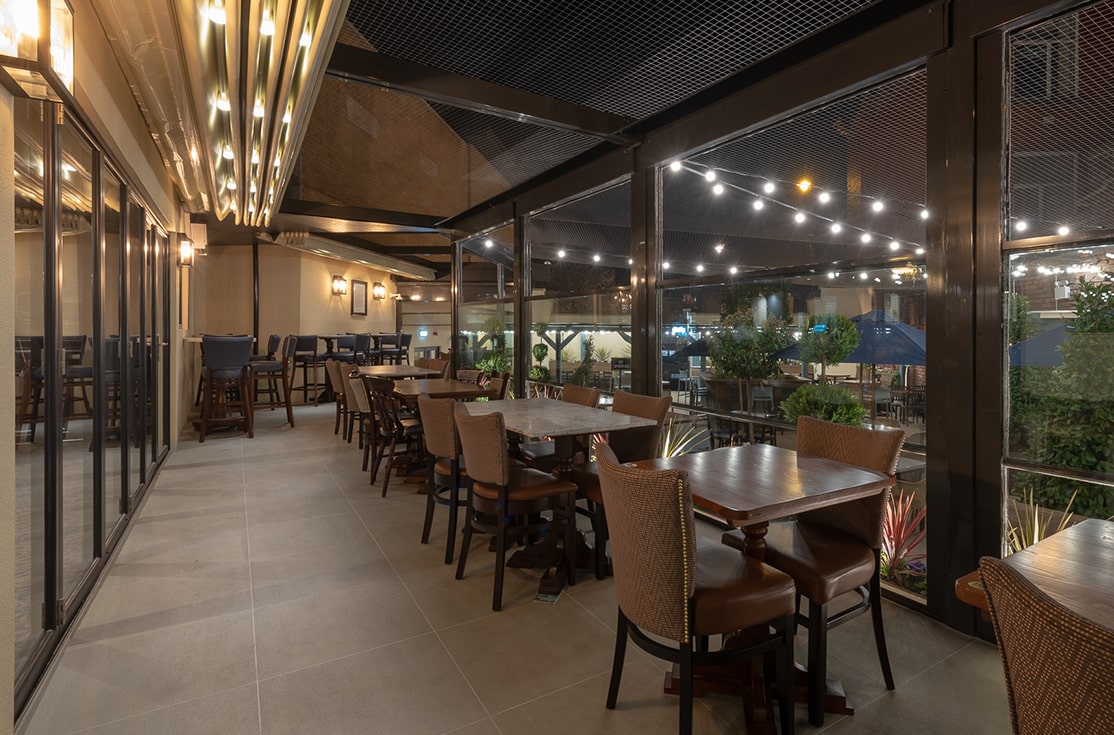 The Ash Tree啤酒花园及酒吧室内翻新项目-8