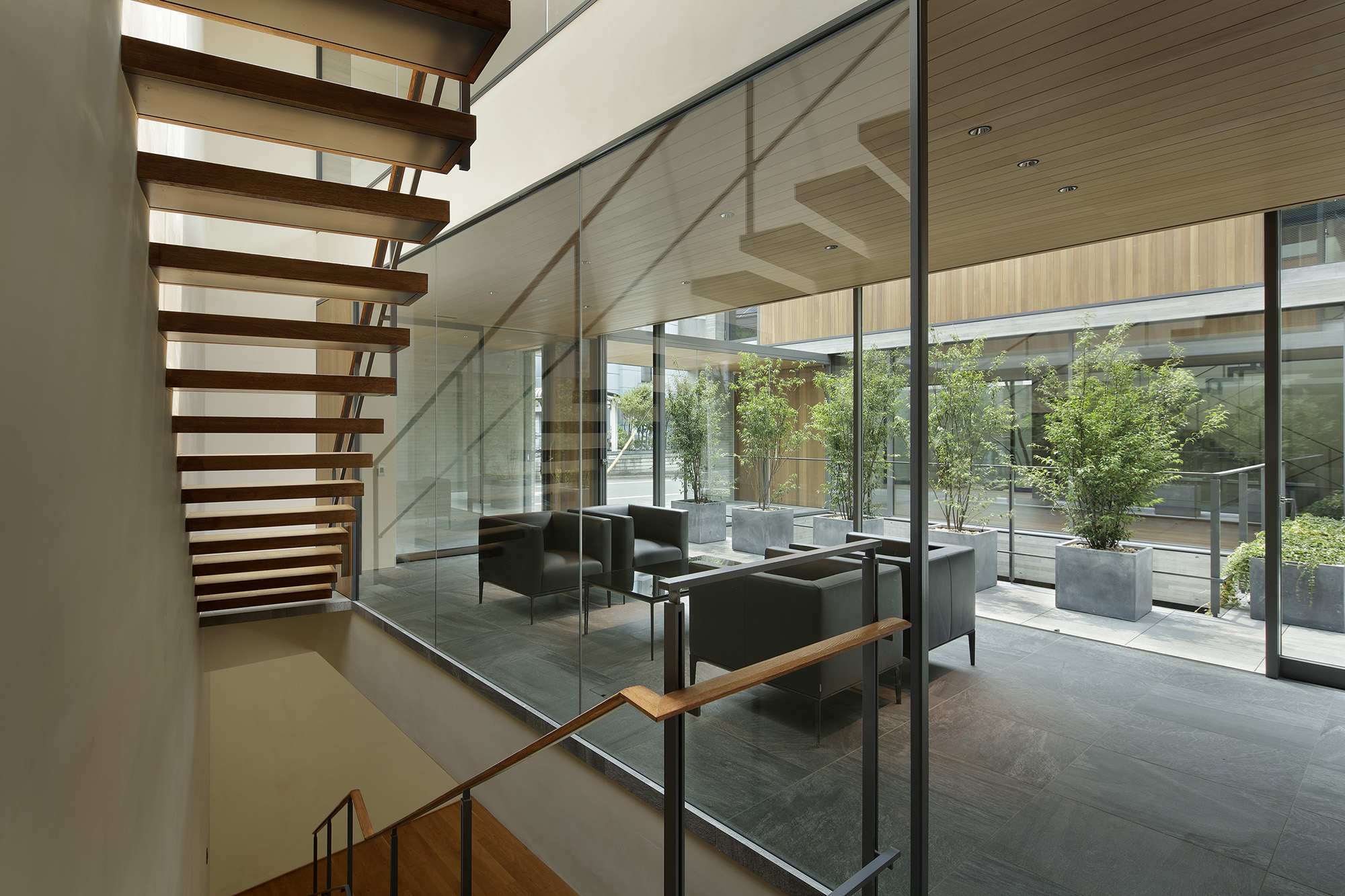 东京住宅区精致总部大楼-12