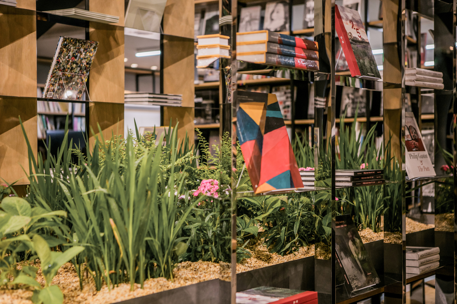 Hauser - Wirth Pop-45