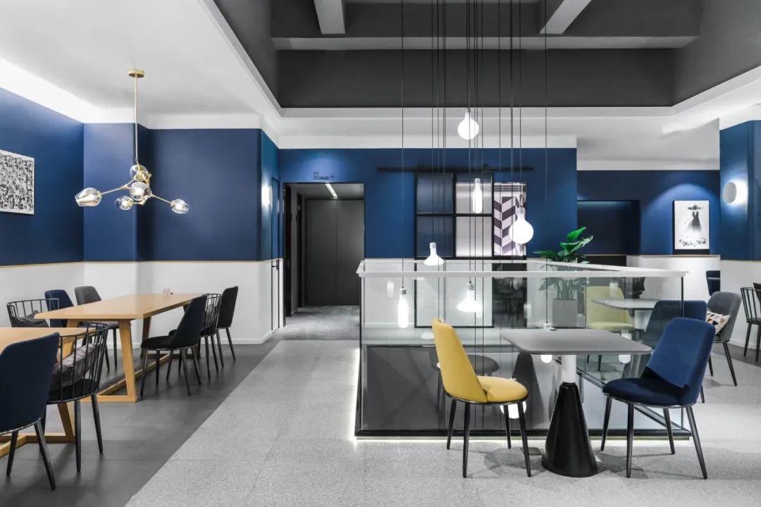 女性专属的曲线之美——嘉兴 450㎡LOFT 咖啡概念馆-43