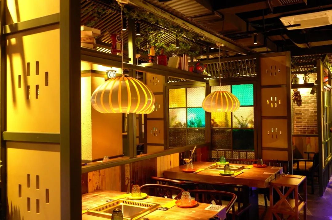 钱磊 | 餐饮空间不止餐饮，五光十色的视觉盛宴-21