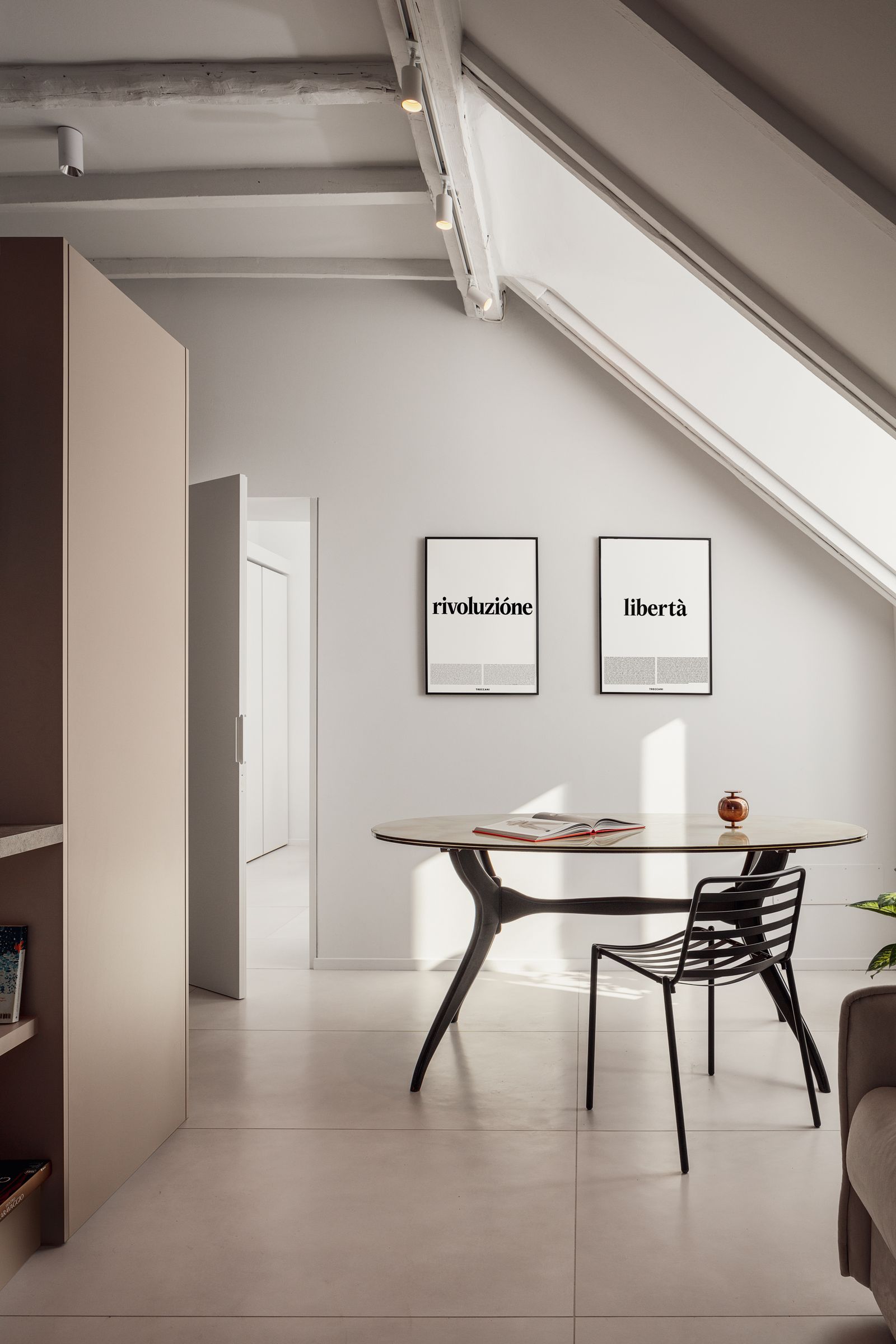 米兰42平米带City Life和大教堂景观的阁楼公寓改造丨意大利丨Jacopo Colatarci-27