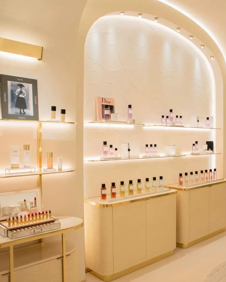 迪奥白马巴黎水疗中心丨法国巴黎丨Peter Marino-4