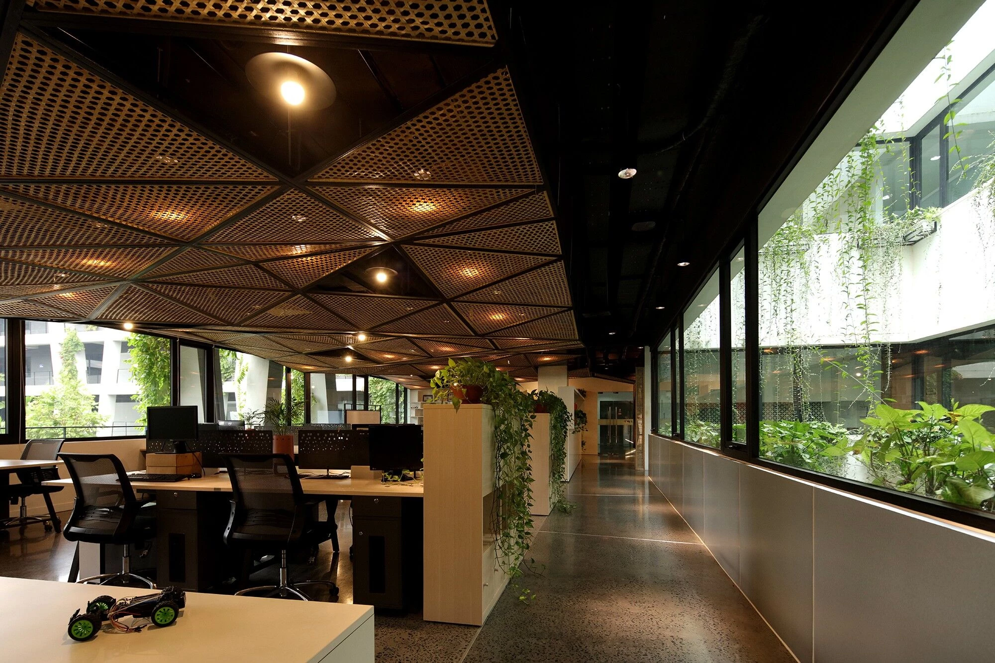 Featured working space of FPT Software-17