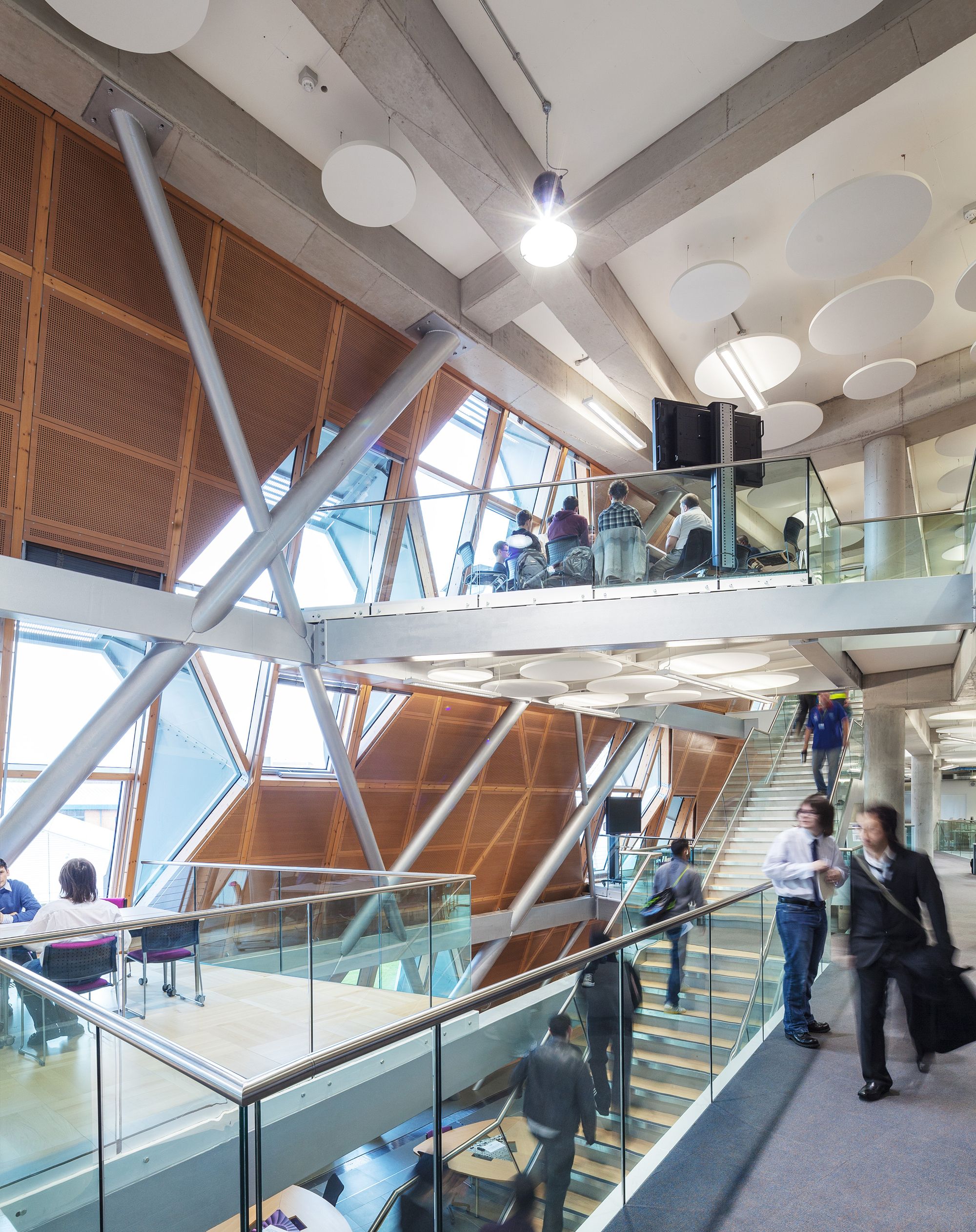 英国考文垂大学工程学院,灵活互动的空间设计-5