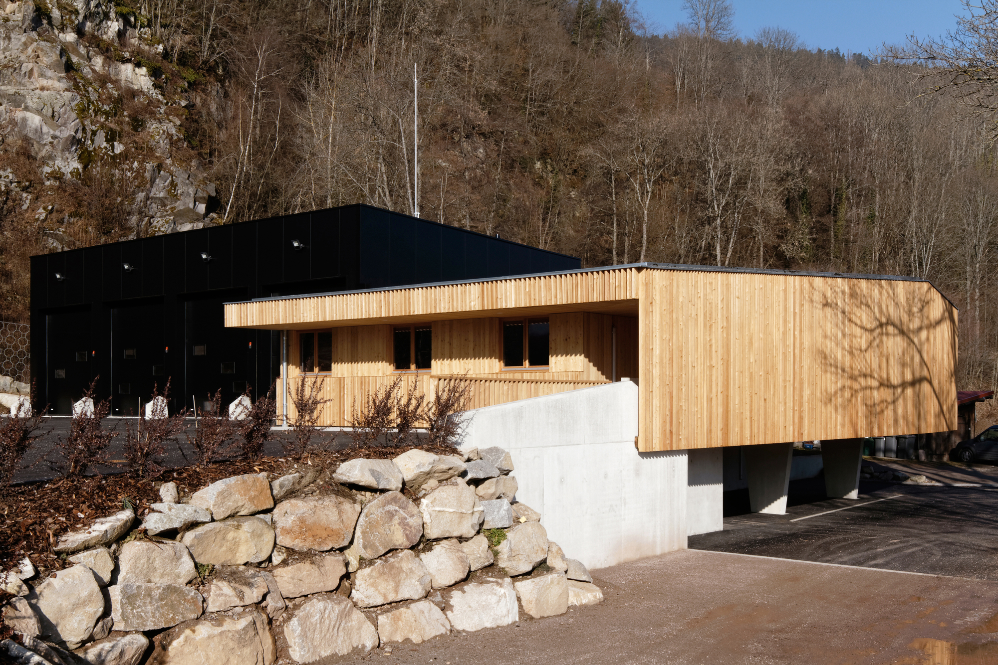 Metzeral 消防站 | 自然与功能完美融合-16