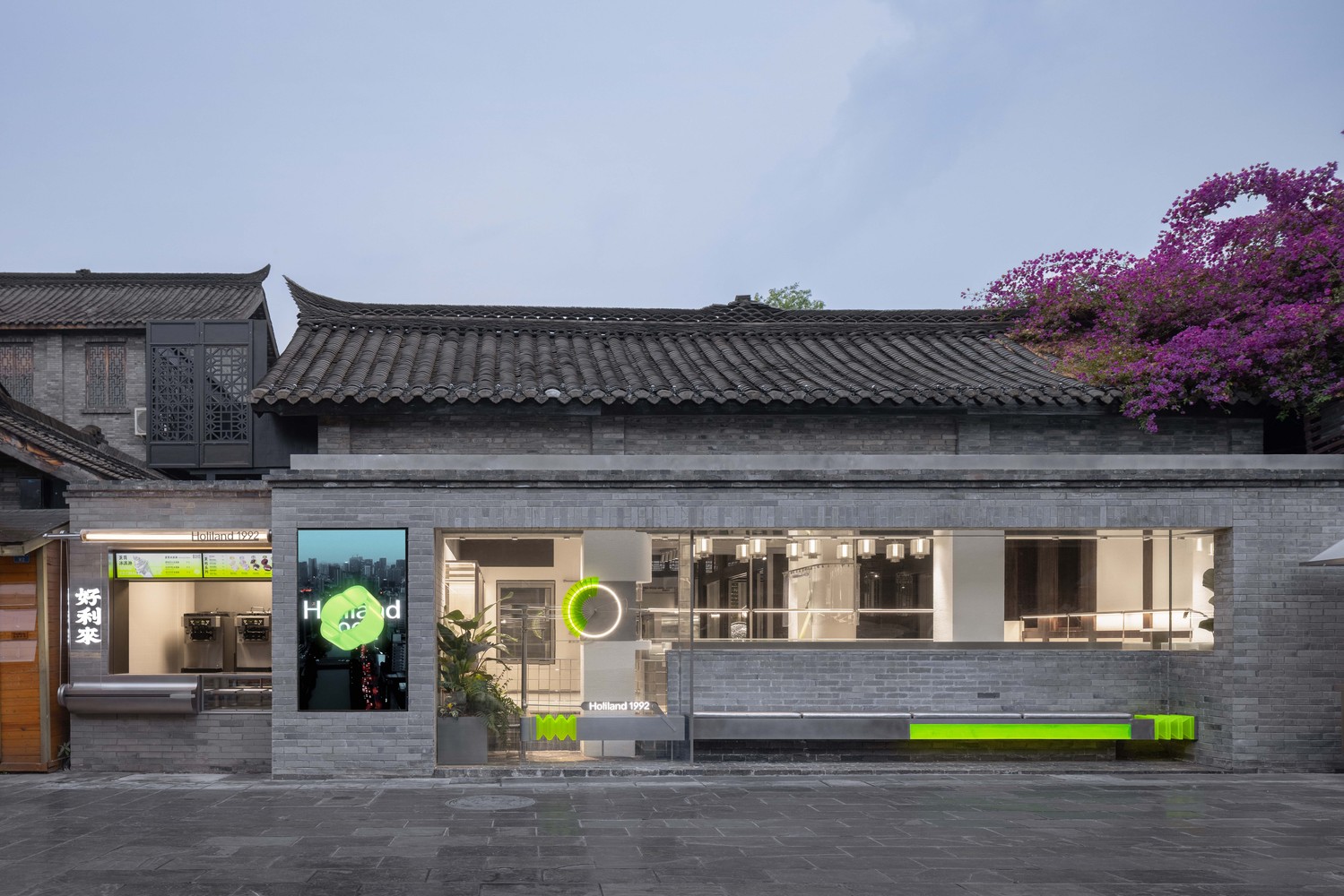 成都好利来 1992 概念店丨中国成都丨一些思考空间设计研究室-26