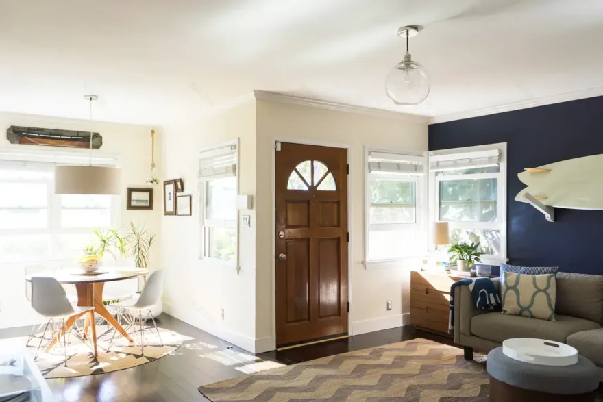 威尼斯海滩上的舒适冲浪小屋 | 一个成功的空间改造案例-8