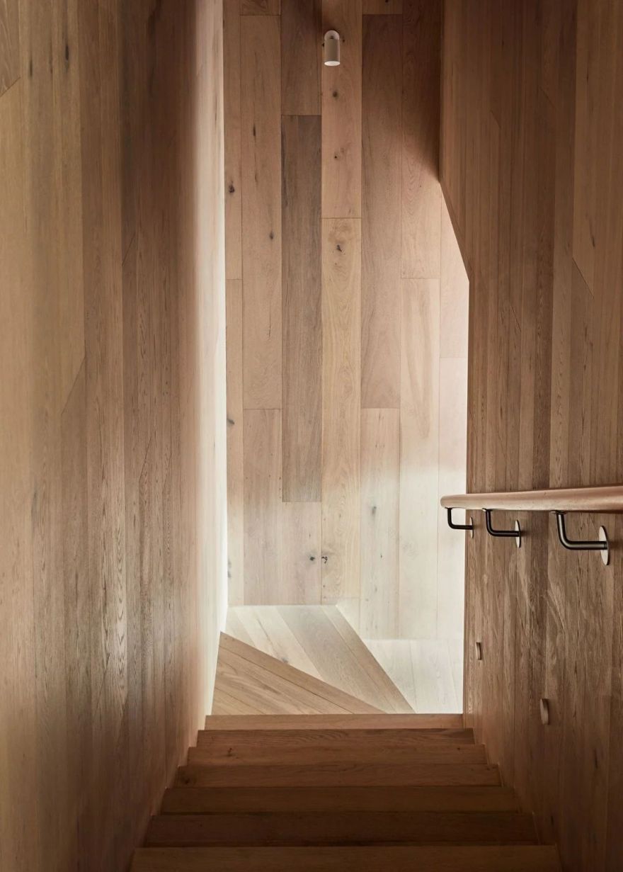 墨尔本"生动有趣"的现代三层露台公寓-53