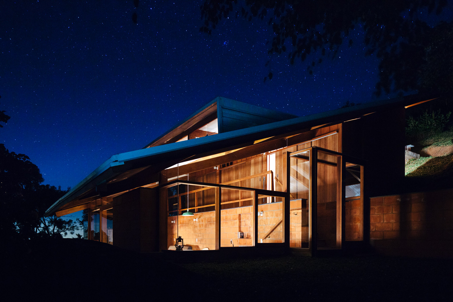 巴西半山坡住宅——自然与设计的完美融合-31