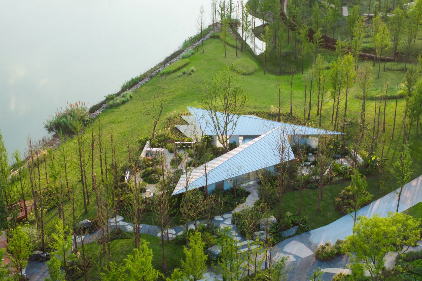 重庆麓悦江城咖啡厅丨中国重庆丨万华研发 + 直现建筑-6