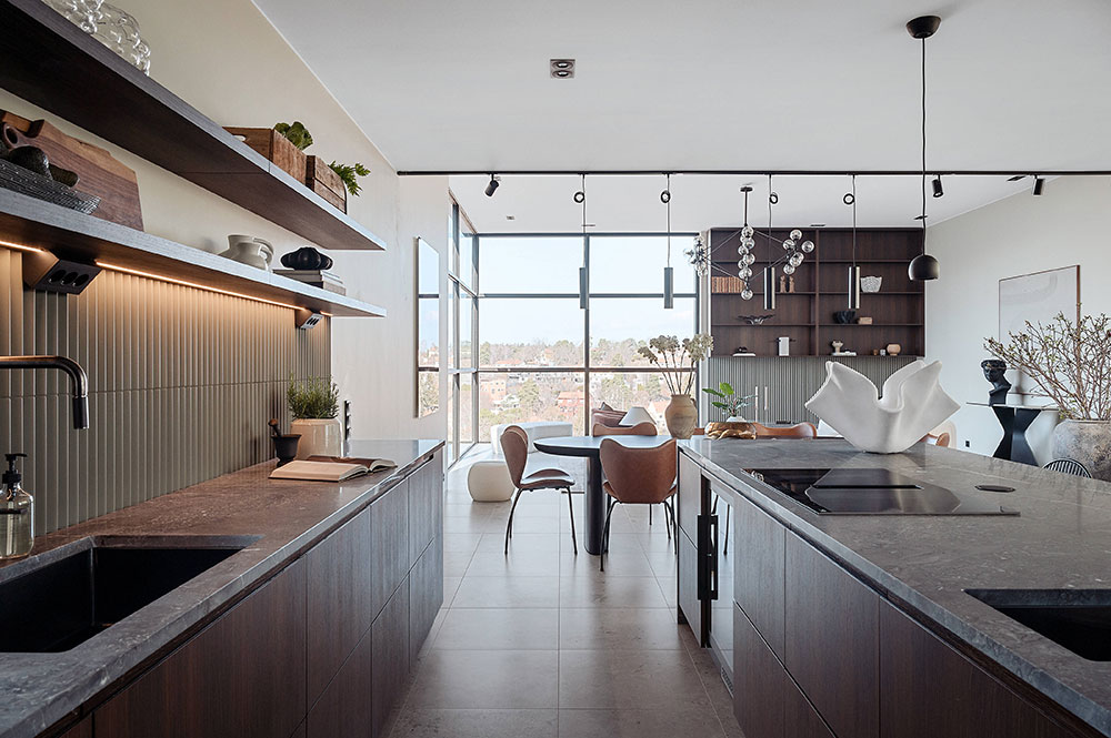 瑞典现代别墅 | 优雅内饰与夕阳美景的完美融合-7