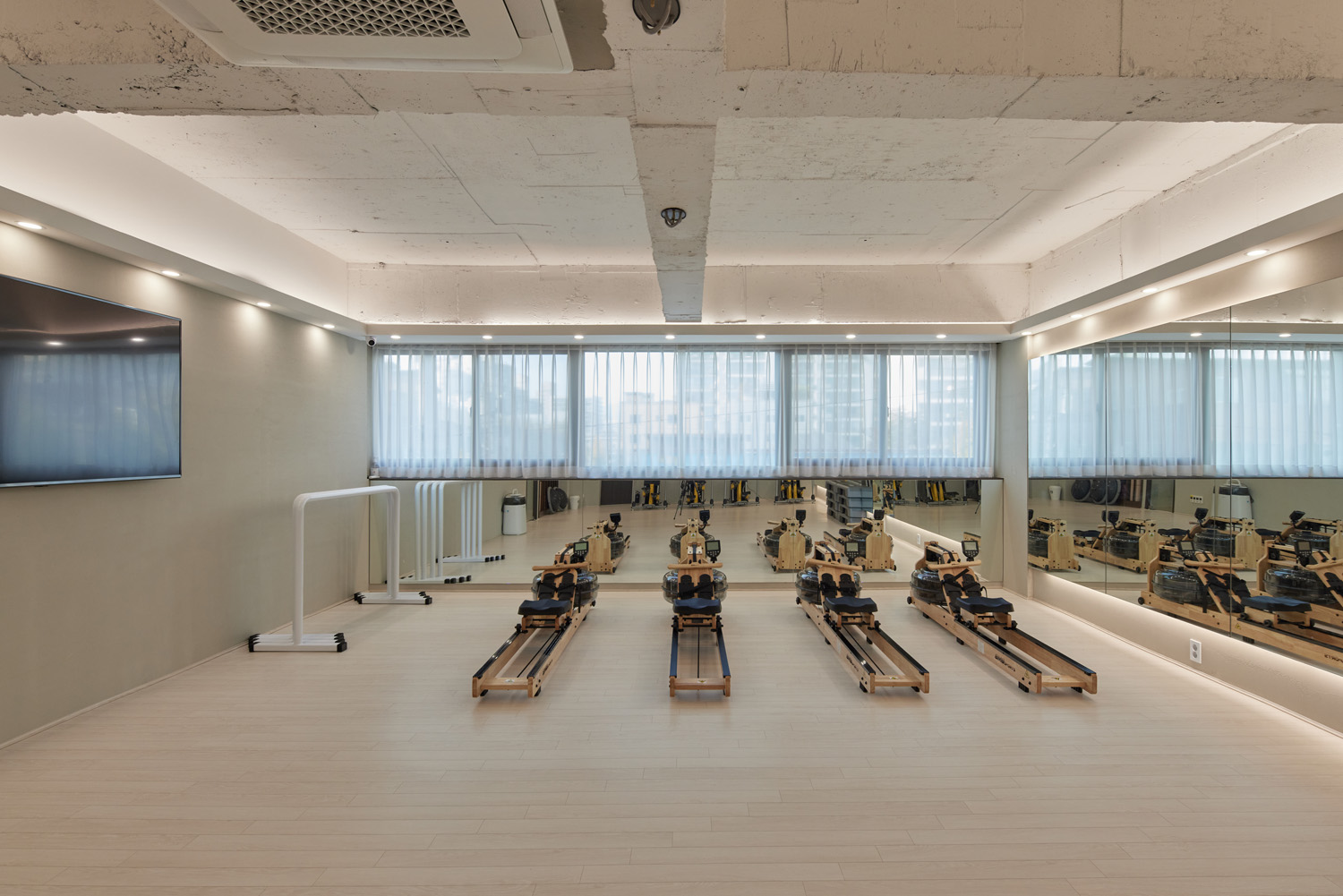 60 平高级氛围的瑜伽&普拉提空间设计-11