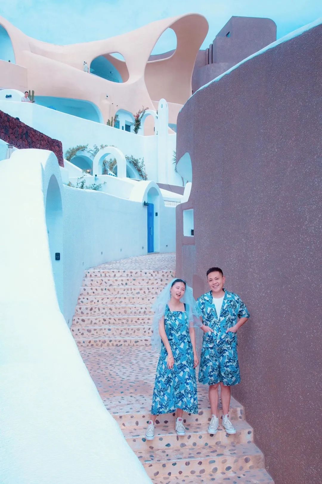 11 个陌生人同居 3 年,私生活首次曝光 | 看似佛系,实则野心勃勃-177