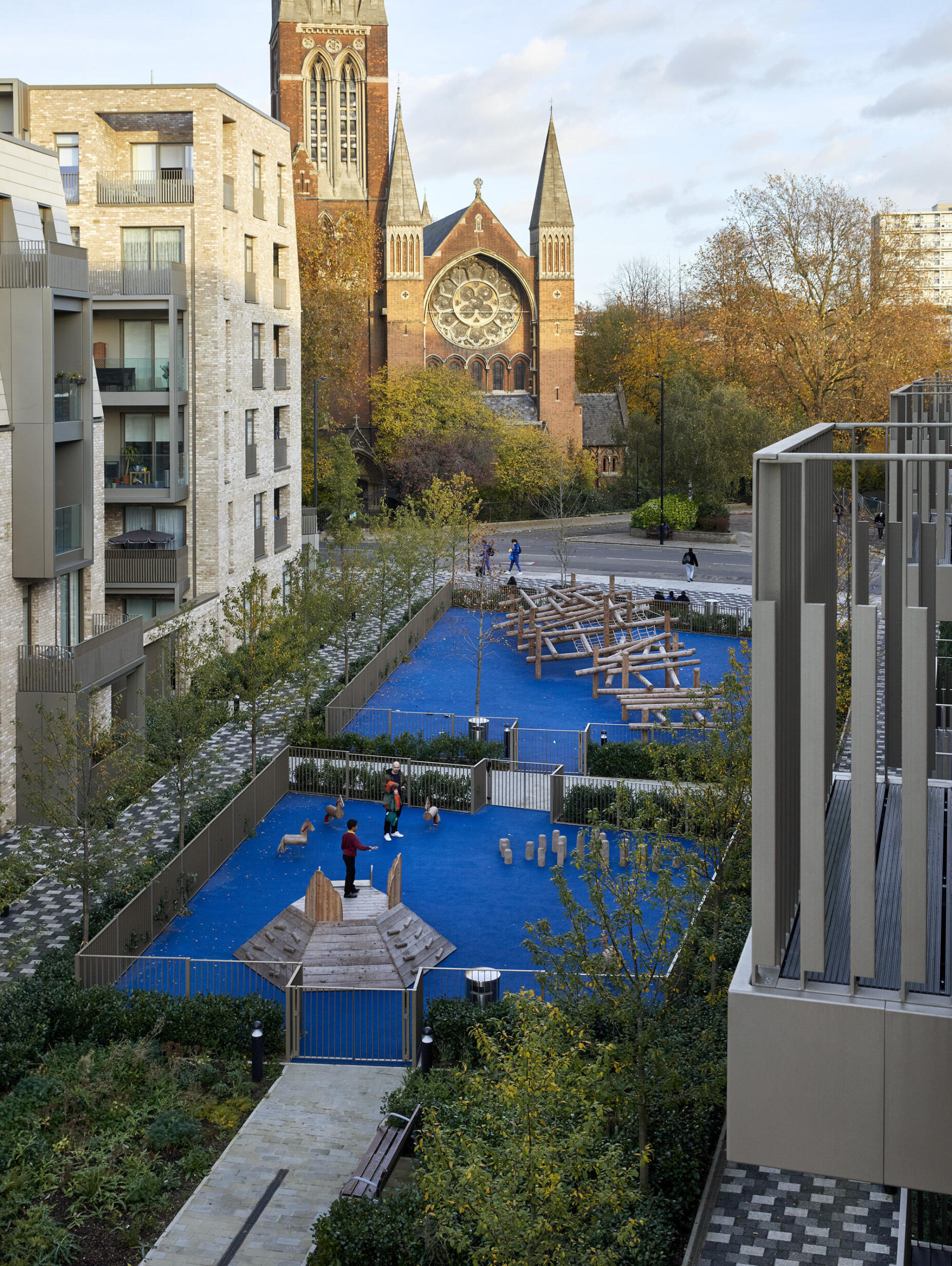 联合广场（注：Unity Place常见可直译为联合广场，但具体还需结合其所在语境，在其他特定语境中也可能有不同释义 这里按常见理解给出翻译结果 ） 丨德国基尔-23