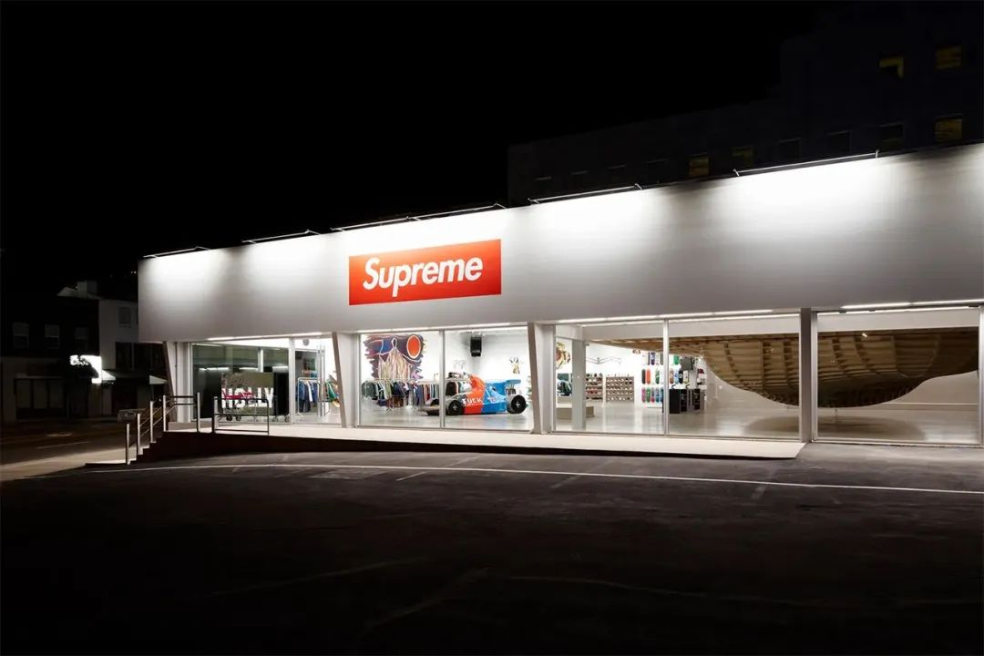 Supreme 洛杉矶门店丨美国洛杉矶-17