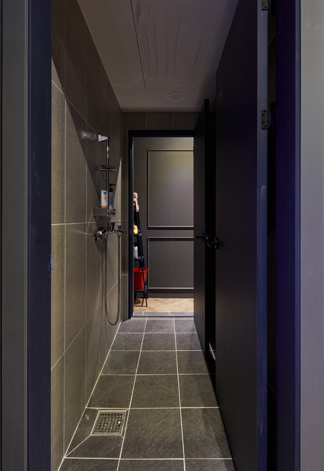 现代极简风格的 25 平米小屋设计-14