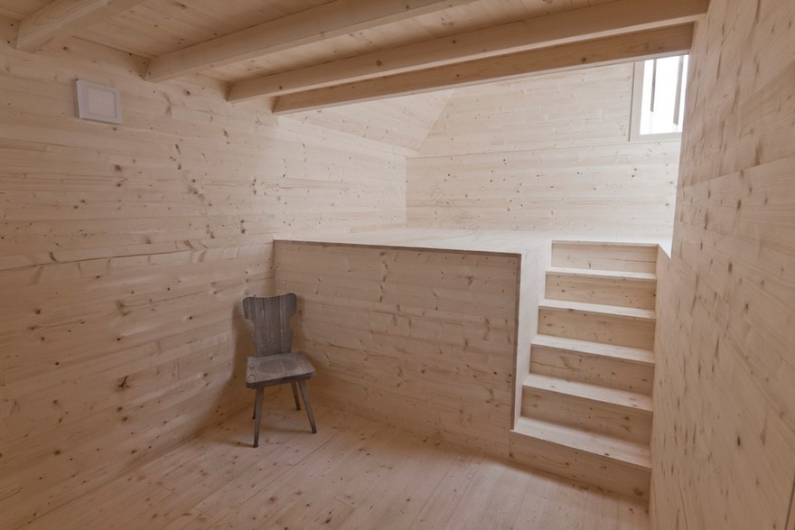 Mimeus Refurbished an Old Winter Bivouac in the Dolomites-13