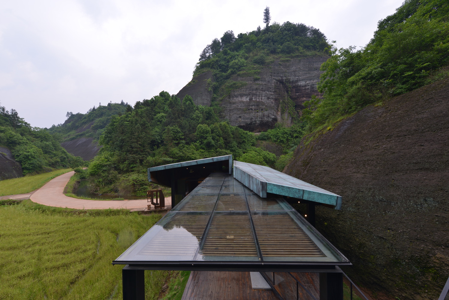 湖南岳阳 Lion’s Den Hotel —— 融入自然的轻触设计-11