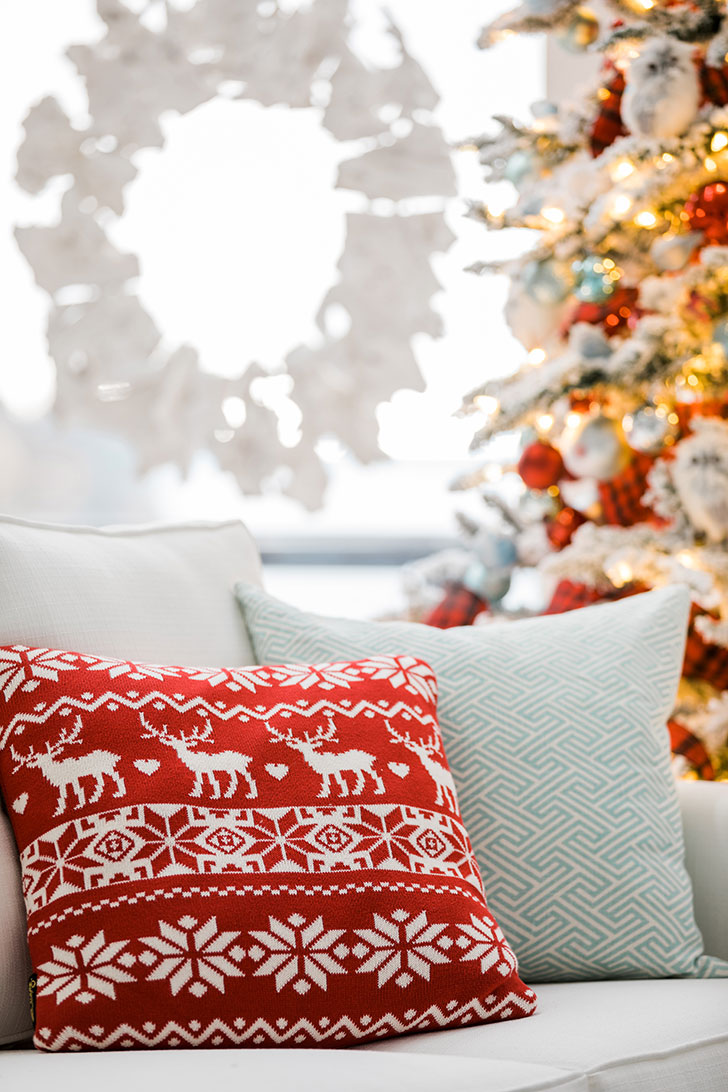 现代雪景水岸宅邸-6