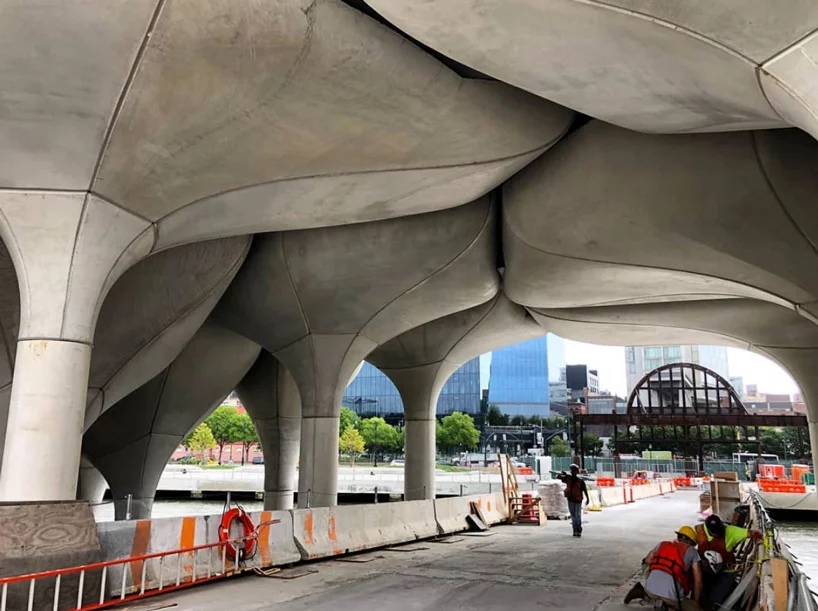 纽约水上混凝土“花盆”公园丨巴林哈德丨Heatherwick studio与马修·尼尔森景观团队-8