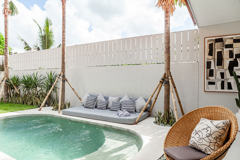 巴厘岛假日别墅 | 弧形与绿植的时尚设计-5