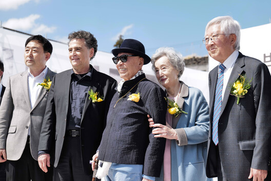 韩国济州岛朴寿男当代艺术博物馆丨西班牙建筑师费尔南多·梅尼斯(Fernando Menis)-58